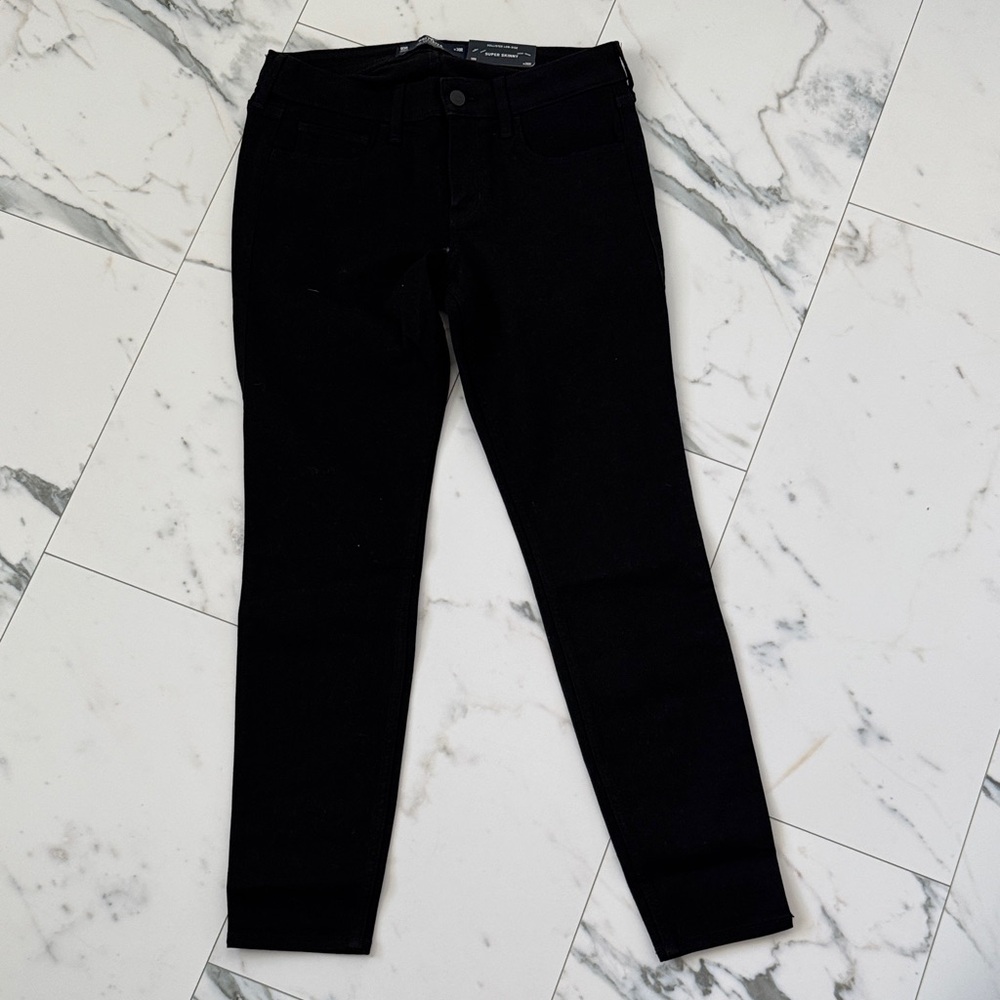 Hollister Black Women’s Low Rise Skinny Jeans